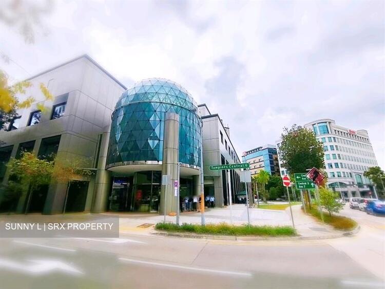 Tampines Central Prime Cafe next to MRT Heartland (D18), Retail #629727831